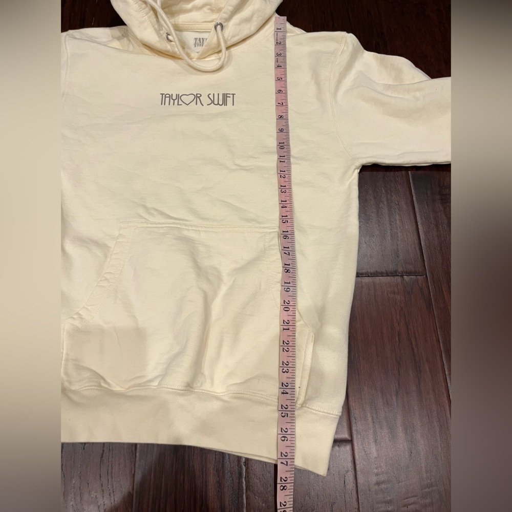 Like New TAYLOR SWIFT The Eras Tour Heart Photo Hoodie- Taylor Swift Tour Merch - Picture 6 of 6